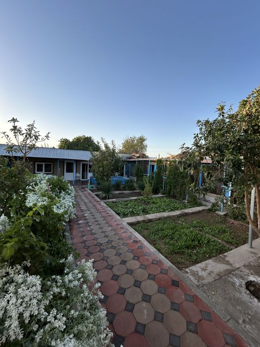 Dala hovli sotiladi METALLURG/MISGARLAR