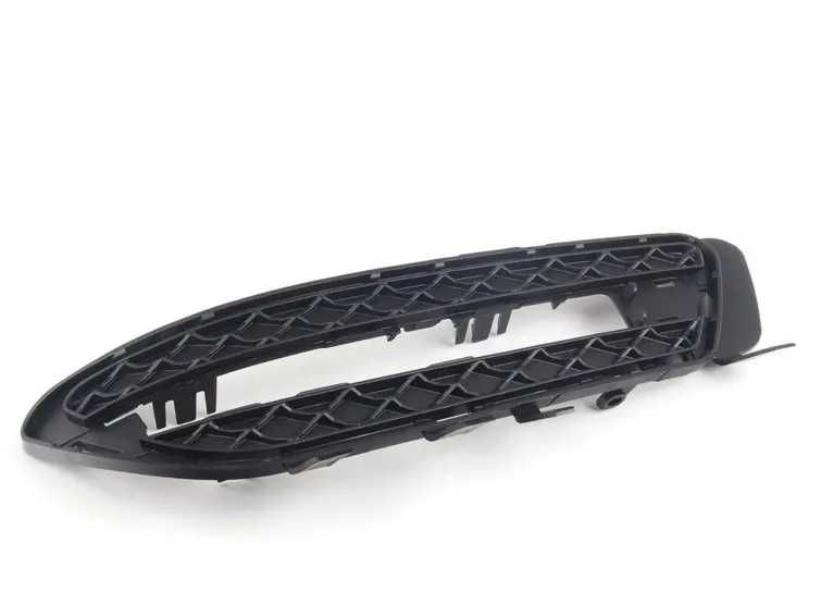 Решетка Mercedes Benz W212 халоген дневни светлини 200CDI 220CDI 320