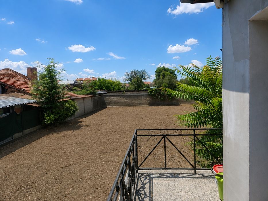 Продавам къща гр.далгопол