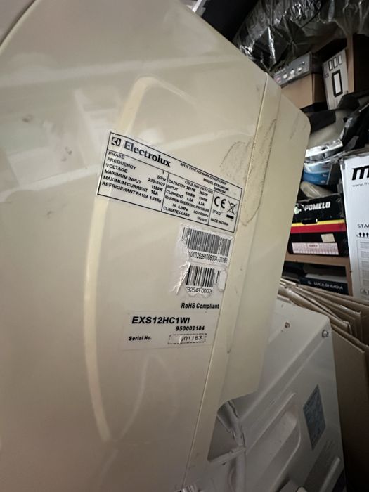 Aparat clima electrolux 12000 doua bucati