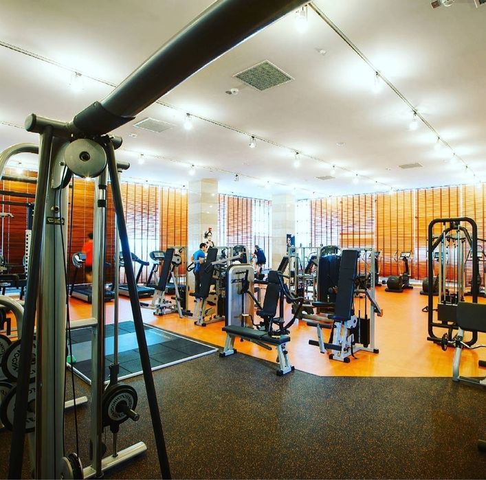 Продам абонемент в Ренессанс (фитнес клуб Valeo).