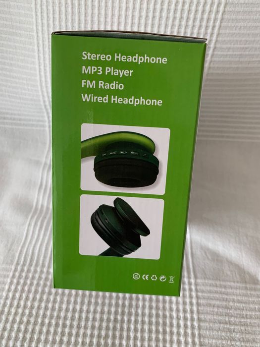 Стерео слушалки с блутуут и FM стерео радио