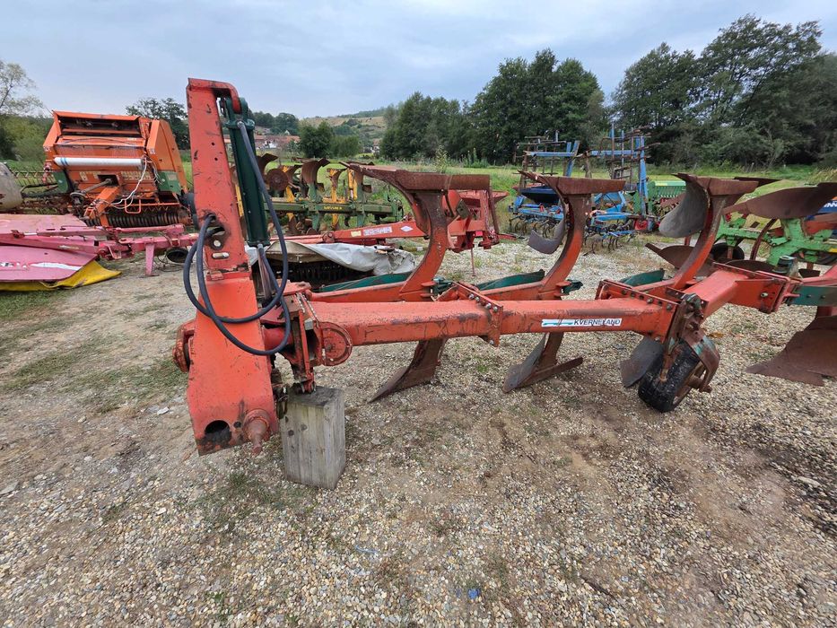 Plug reversibil Kverneland 3+1 brazde