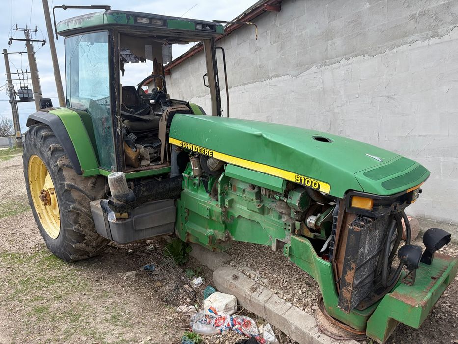 Vand sau dezmembrez john deere 8100 8200 8300 8400