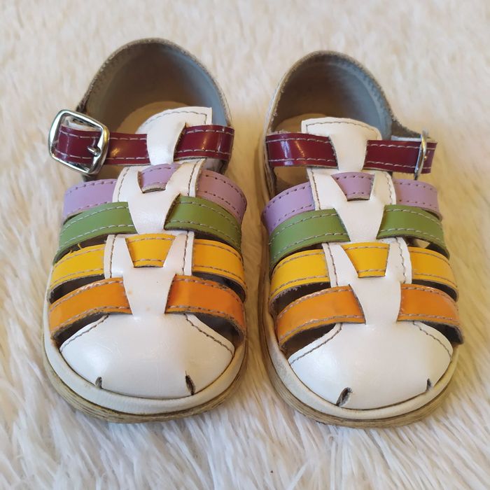 Сандалики на девочку. *о679