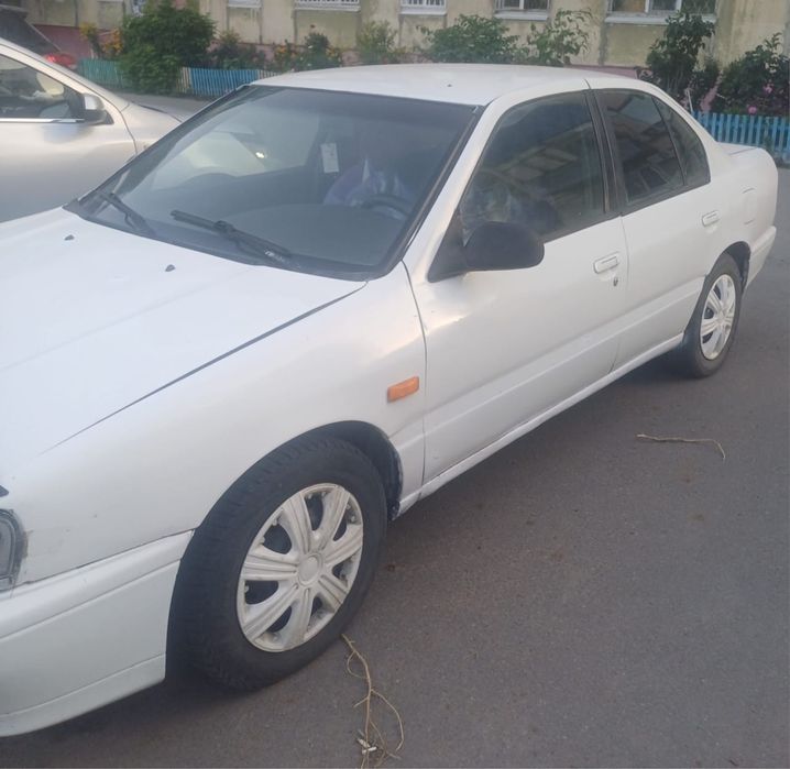 Продам машину Nissan Primera