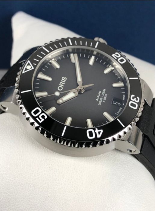 Oris Aquis Date Calibre 400 – нов, с 10 години гаранция