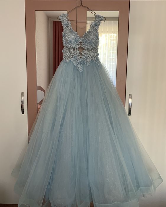 Дизайнерска бална рокля