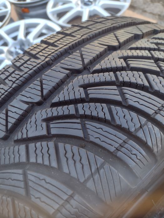 Топ състояние 4бр.225/45/18 Michelin PA4 MO dot3517