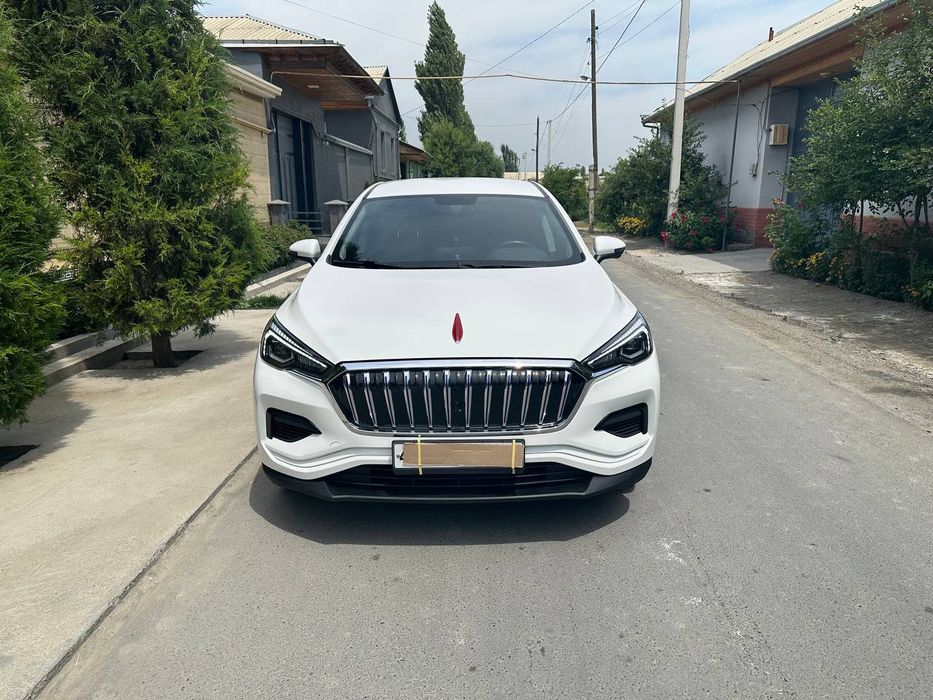 Hongqi Ehs 3 xolati zur. 407 zapas xod. Uzimni nomimda