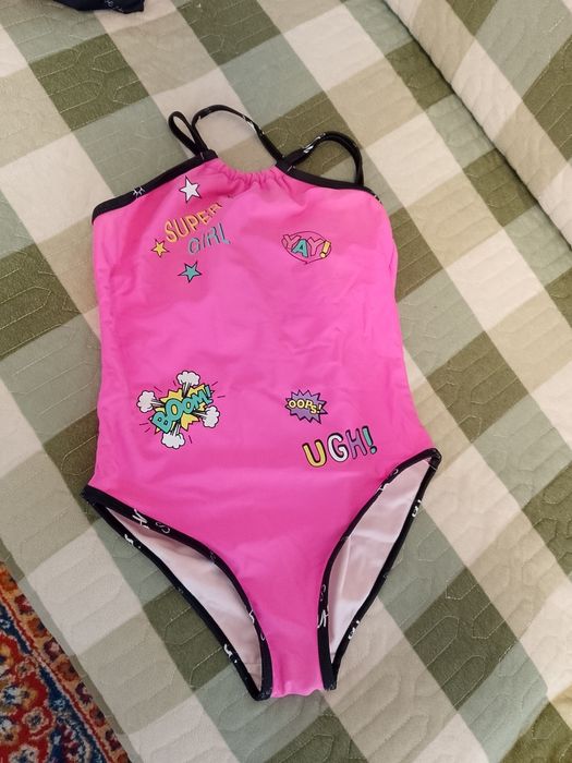 Продам купальники детские