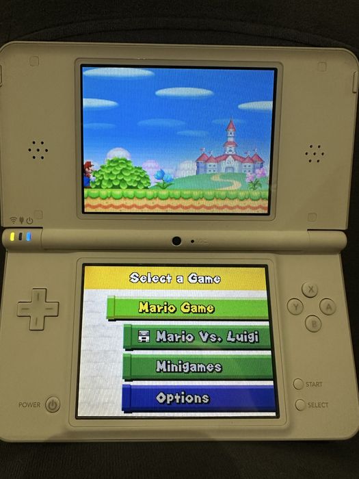 Nintendo DSi LL прошитая