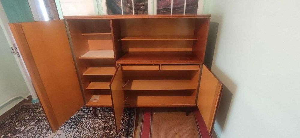 Продам сервант из ссср