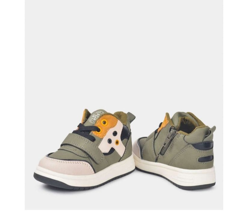 Детская одежда и обувь для мальчиков и девочек