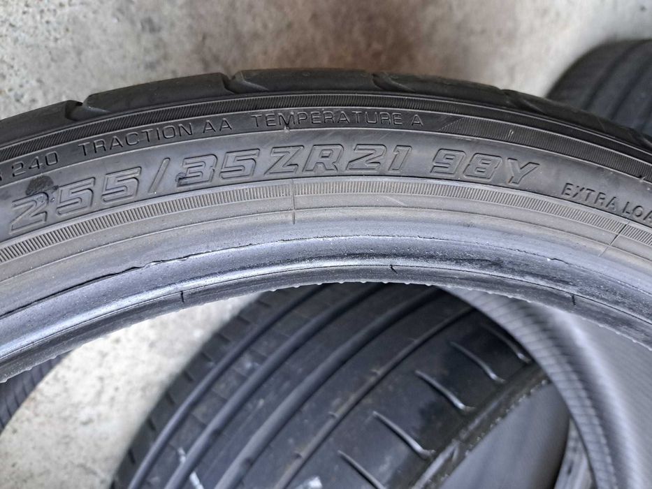 * 2 anvelope 255/35 R21 Yokohama