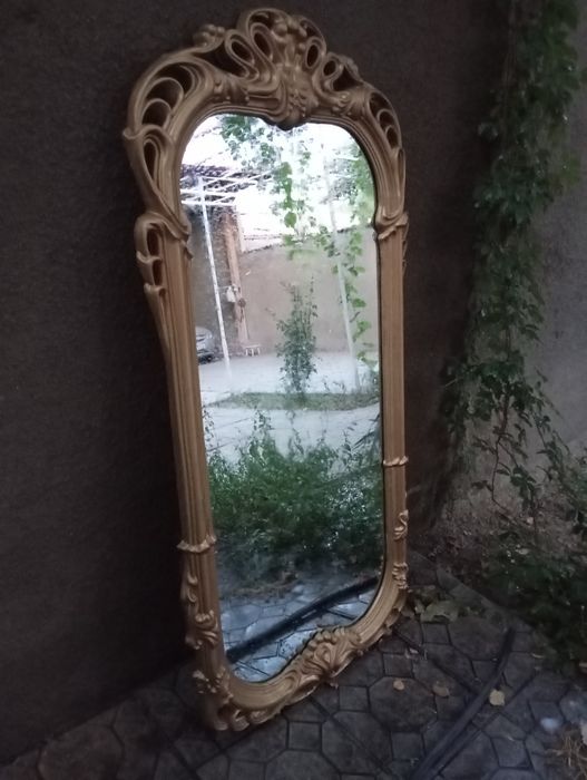 Продается зеркало в классическом стиле