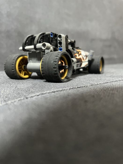 Машинка лего инерционная