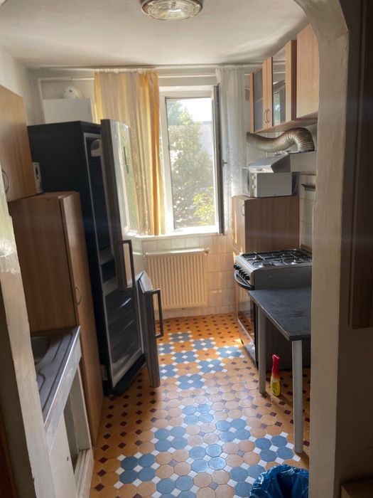 Apartament 2 camere semi-decomandat | Medgidia, Catanga | Etaj 4/4 | Centrală proprie