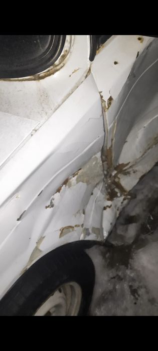 Продаю ваз 2104 .