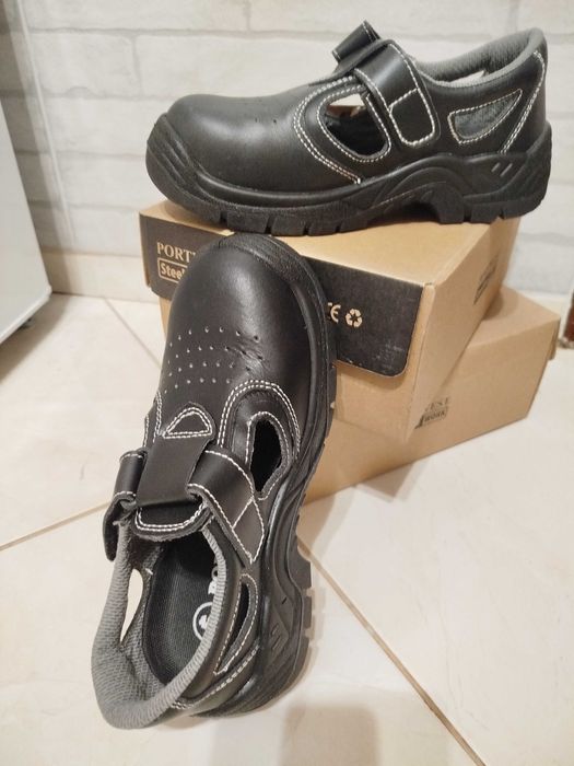 Промоция Работни обувки номер 36 и 37 - Нови