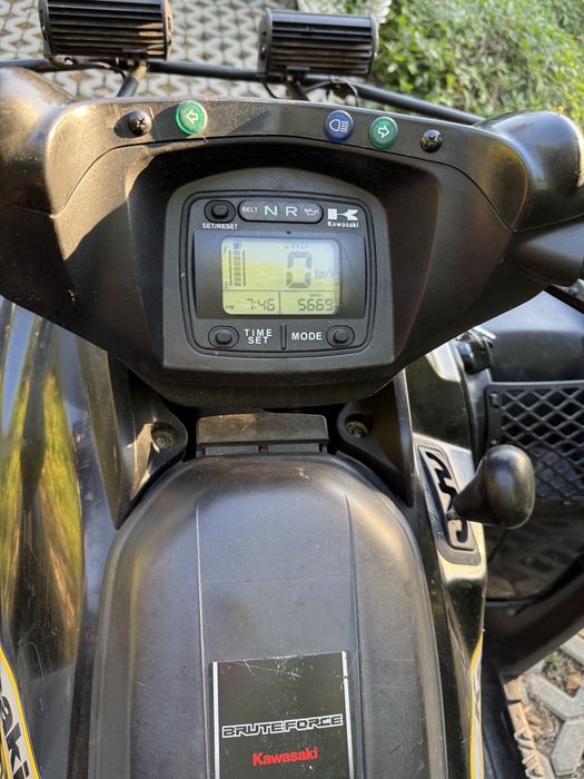 Kawasaki Brut Force 650
