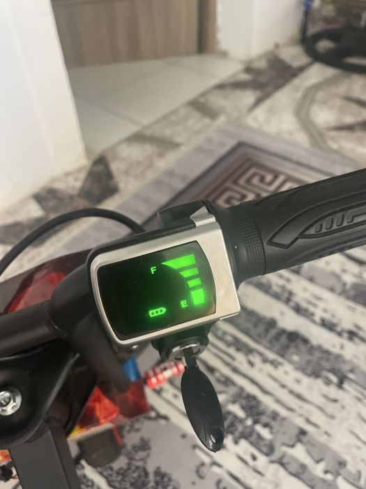 Vând trikicletă electrica sau schimb cu xbox one