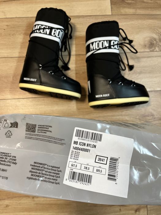 Moonboot нови 39-41 черни, червени