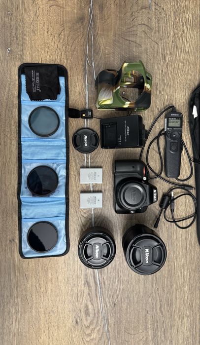 Nikon D3300 + 2 обектива и много аксесоари! В перфектно състояние!