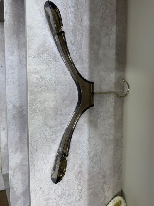 Вешалки по 400 тенге