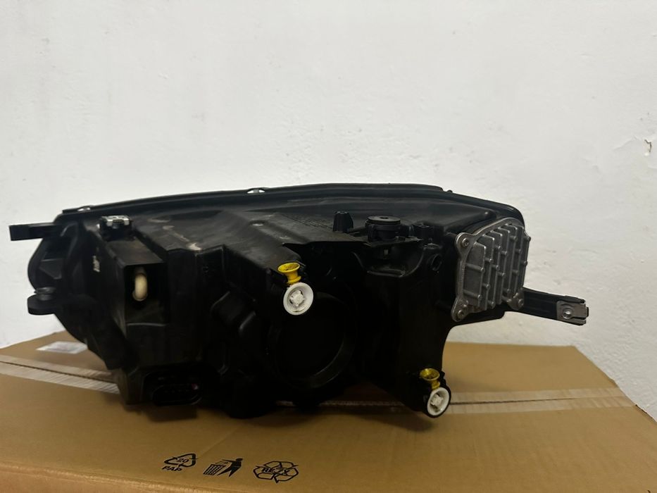 Far dreapta vw taigo 2G7941006G