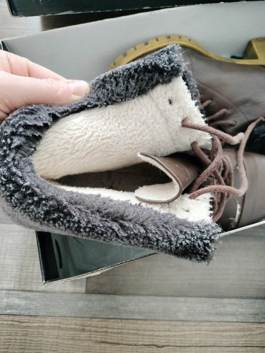 Botine cu toc maro