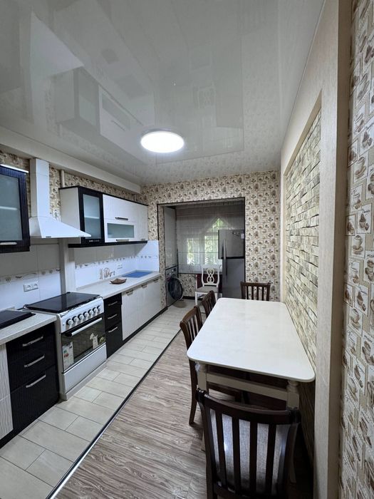 Продаётся 4/2/9 квартира, метро Ойбек, ор школа 506