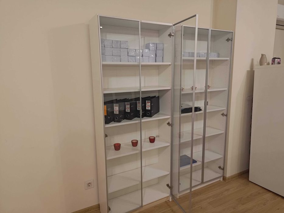 Бяла секция със стъклена врати 80см/30см/200см, от ИКЕА, 2 бр.