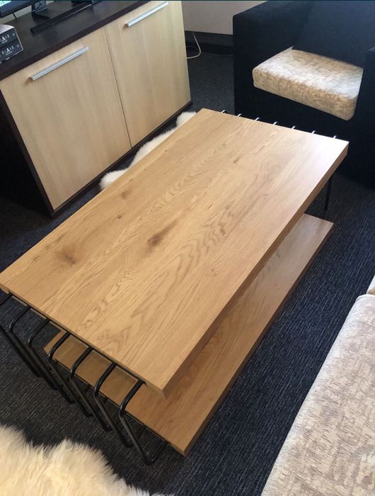 Дизайнерска холна маса