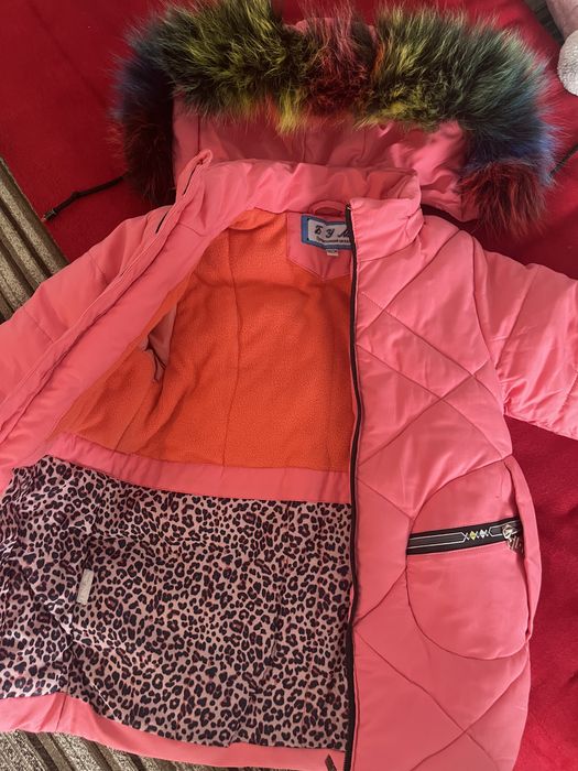 Продам детскую куртку