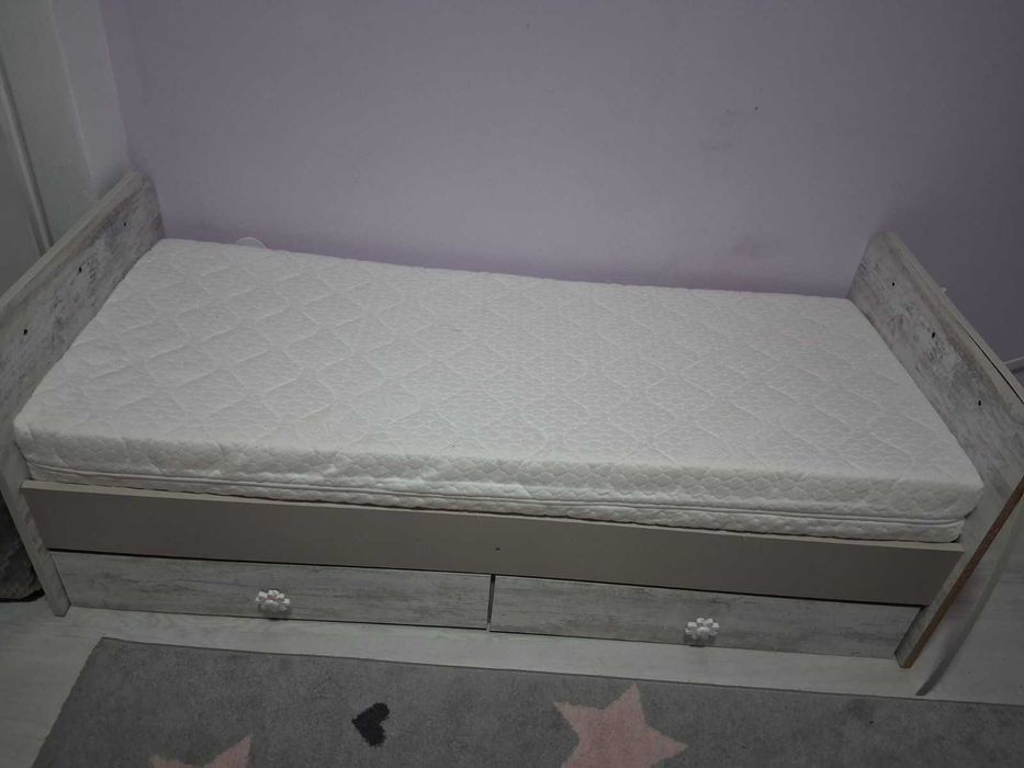 Детски креват с матрак