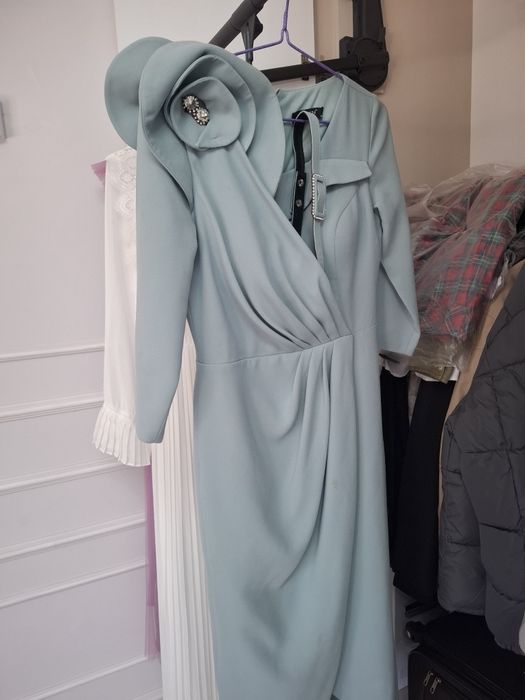 Платья нарядные, вечерние