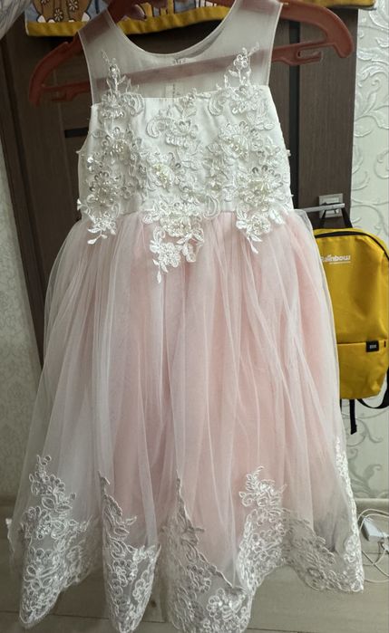 Продам детское платье