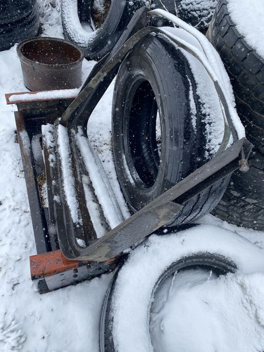 Продам бак на 500 литров с кронштейном