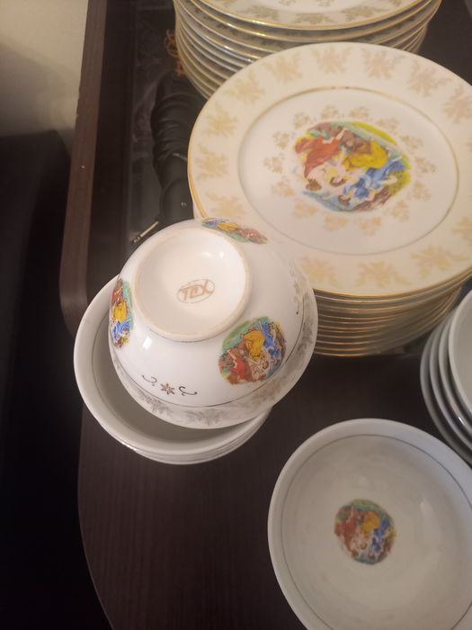 Посуда,сервиз Мадонна