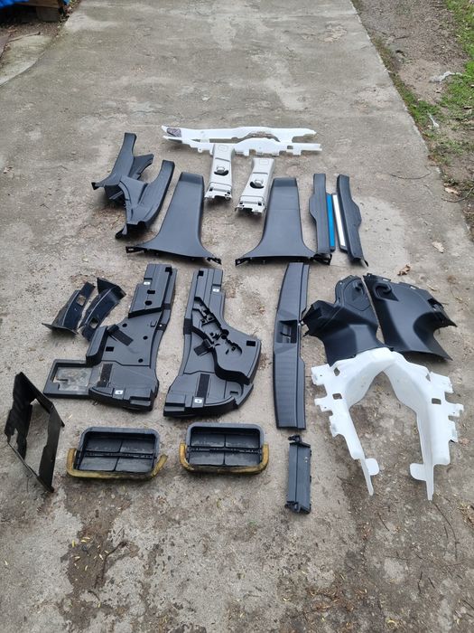 Подлокотник тонэль на Subaru Outback BS