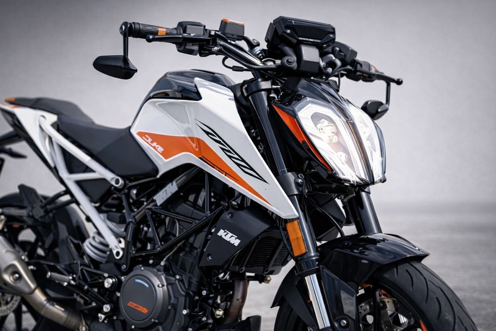 ktm Duke 390 2022 ,a 2 • ABS • Disponibil ime