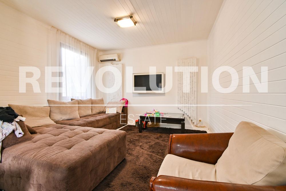 Дава се под наем Къща в София, Симеоново - 150 кв.м за 2500 € - Снимка #2