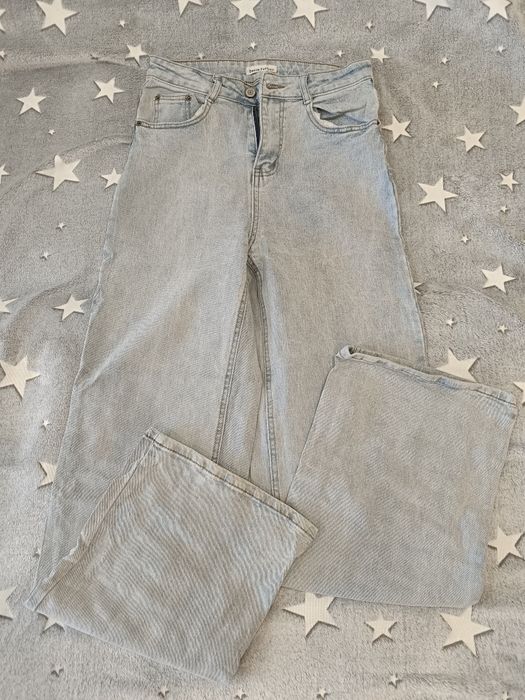 Продам джинсы 28р (46р)