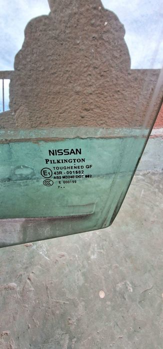 Преден ляв прозорец на Нисан Кашкай цена 60лв!