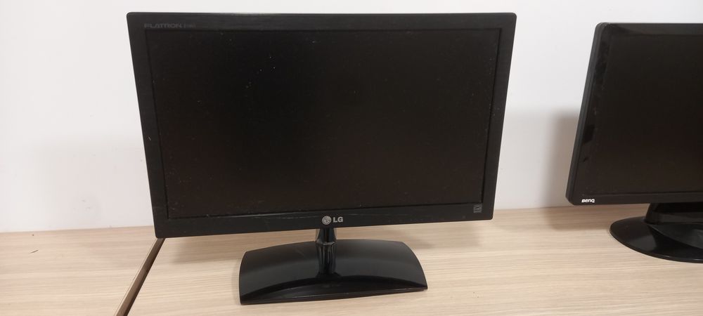 Două Monitoare stare foarte bună