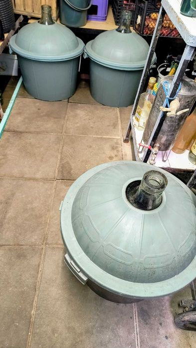 damigene 50 L cu cos plastic