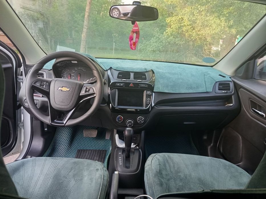 Chevrolet Cobalt 2025 — 5
