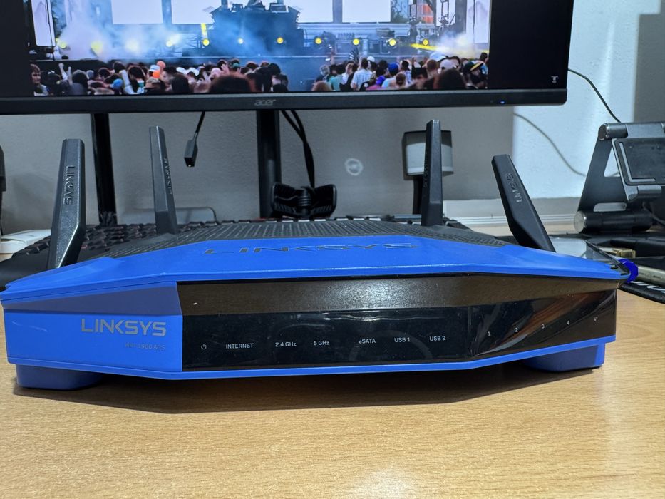Router Linksys WRT AC1900 V2