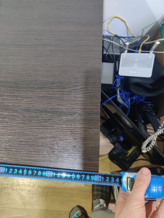 Продам компьютерный стол